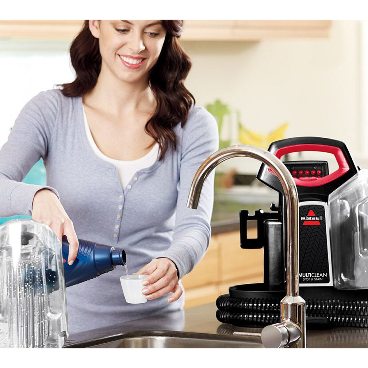 Aspirateur Balai Bissell 4720M - 300W - Noir et Rouge - 1L