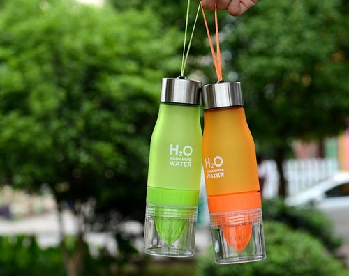 Bouteille Presse-Agrumes Portable — 650 ml, Infuseur & Extracteur de Jus