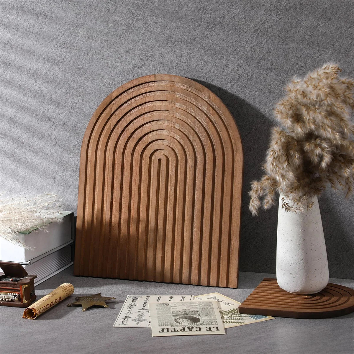 Planche à Découper Décorative en Bois Naturel - Design Boho Arc Ondulé pour Cuisine et Présentation