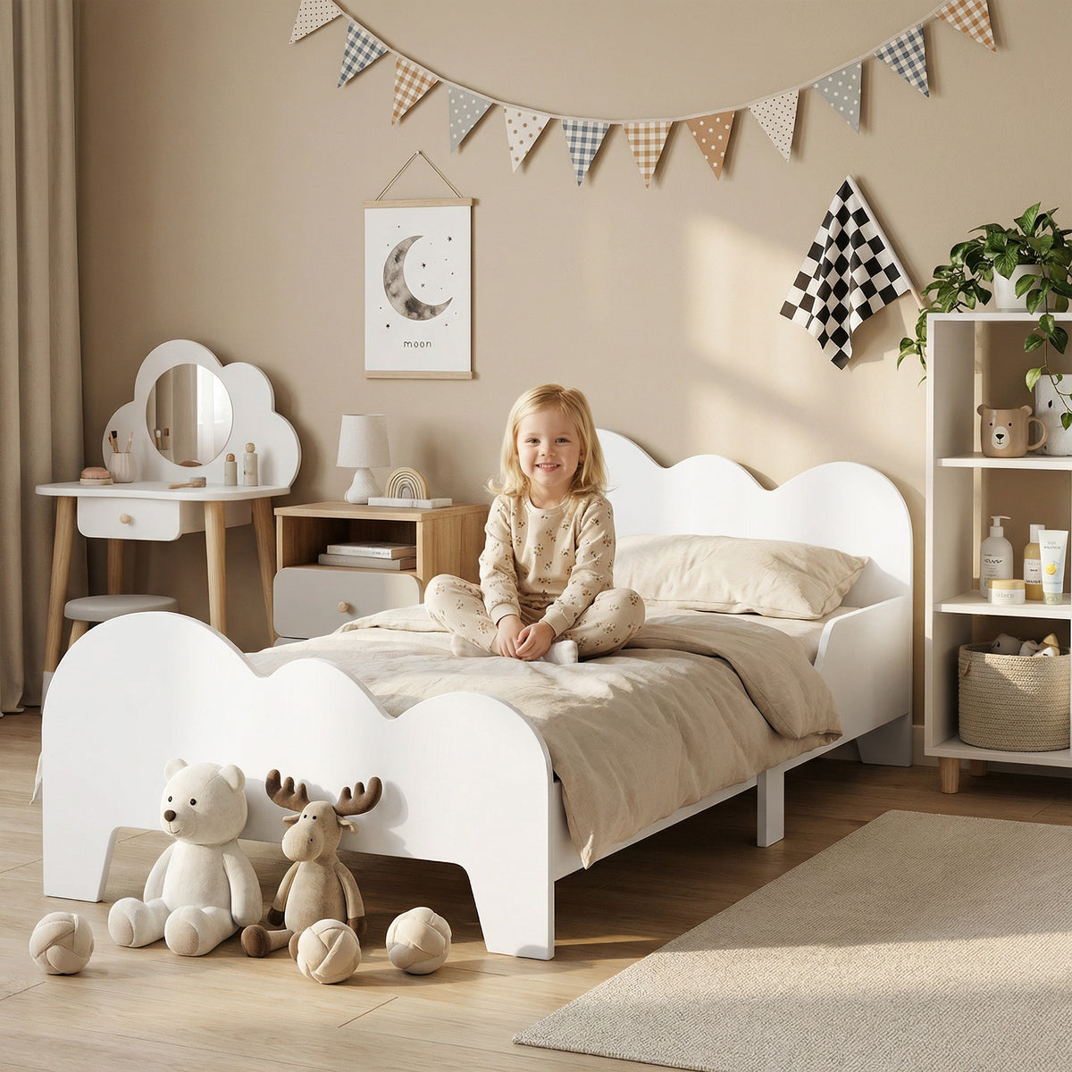 Lit enfant lit au sol enfant 70x140 cm avec barrière de sécurité, sommier à lattes inclus et décorations de nuage, blanc