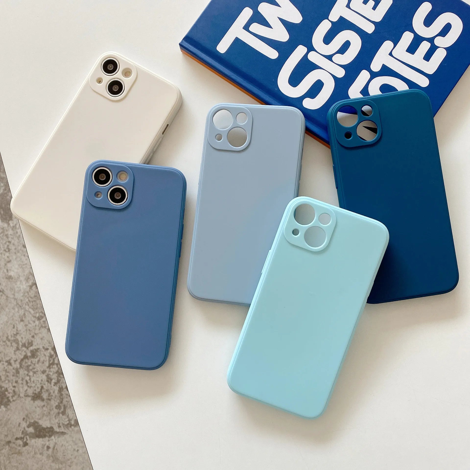 Coque Silicone Liquide Couleur Unie pour iPhone - Protection Premium