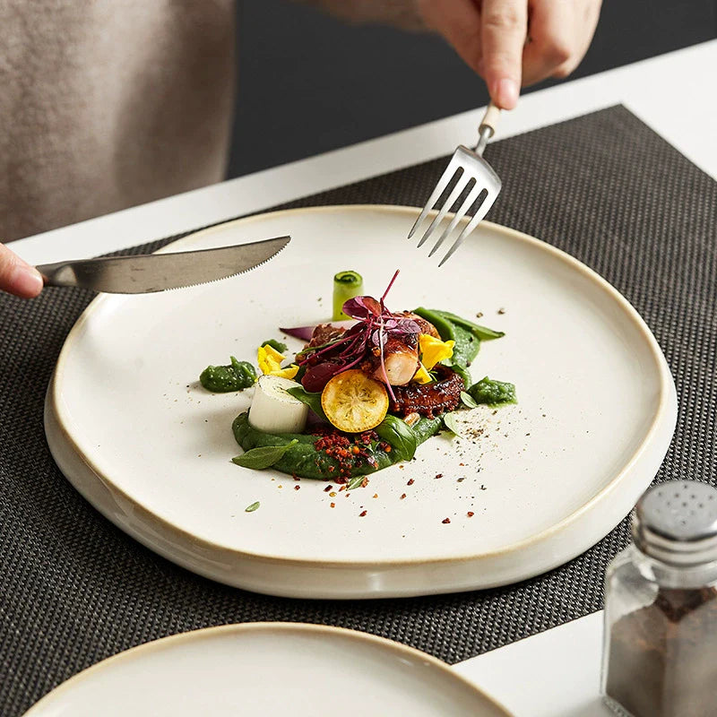 Assiette Plate en Céramique Style Japonais – Vaisselle Gastronomique Haut de Gamme | GOSEUNG