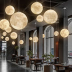 Suspension LED Wabi-Sabi en Résine FRP – Forme Lune Nordique, Décor Salon & Restaurant | VIGOUS