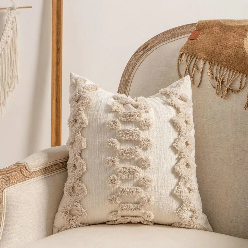 Housse de Coussin Tricotée Luxe avec Pompilles - Design Minimaliste Chic