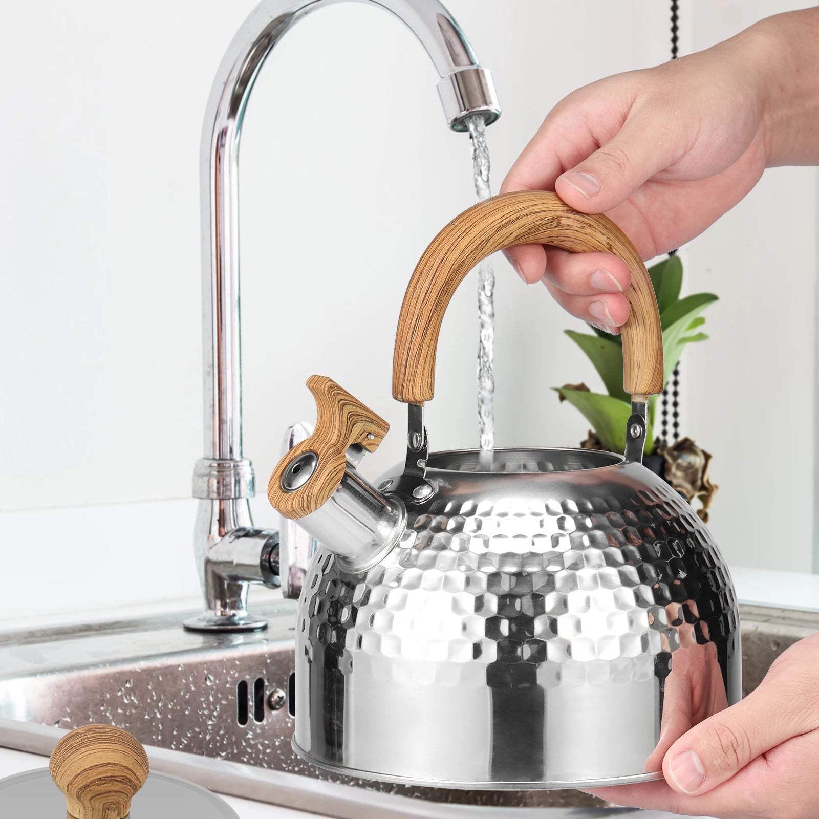 Bouilloire Sifflante 2-3L en Acier Inoxydable - Poignée Anti-Brûlure & Design Premium