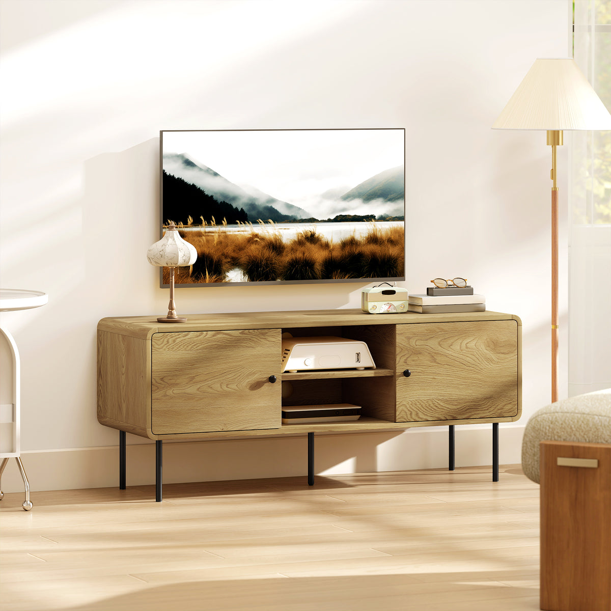 Meuble TV, meuble télé jusqu'à 55 pouces avec 2 portes, 2 compartiments ouverts, pieds en acier, 120x40x50cm, chêne