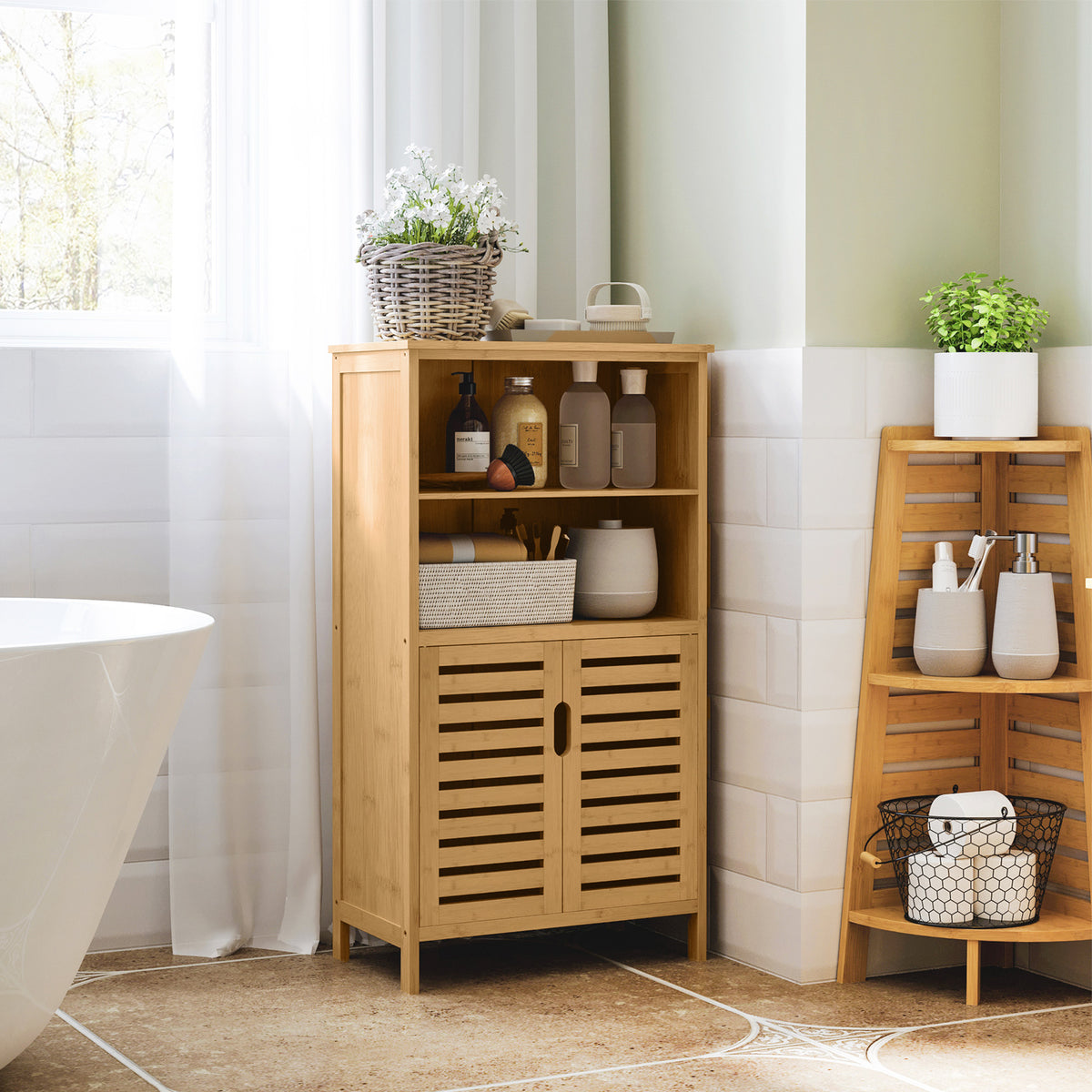 Meuble de rangement salle de bain en bambou avec 2 portes ajourées et 2 compartiments 50 x 29 x 92 cm naturel